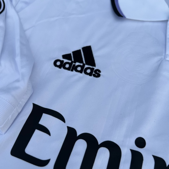 NEW Benzema Real Madrid Home 22/23 Jersey - Picture 5 of 8